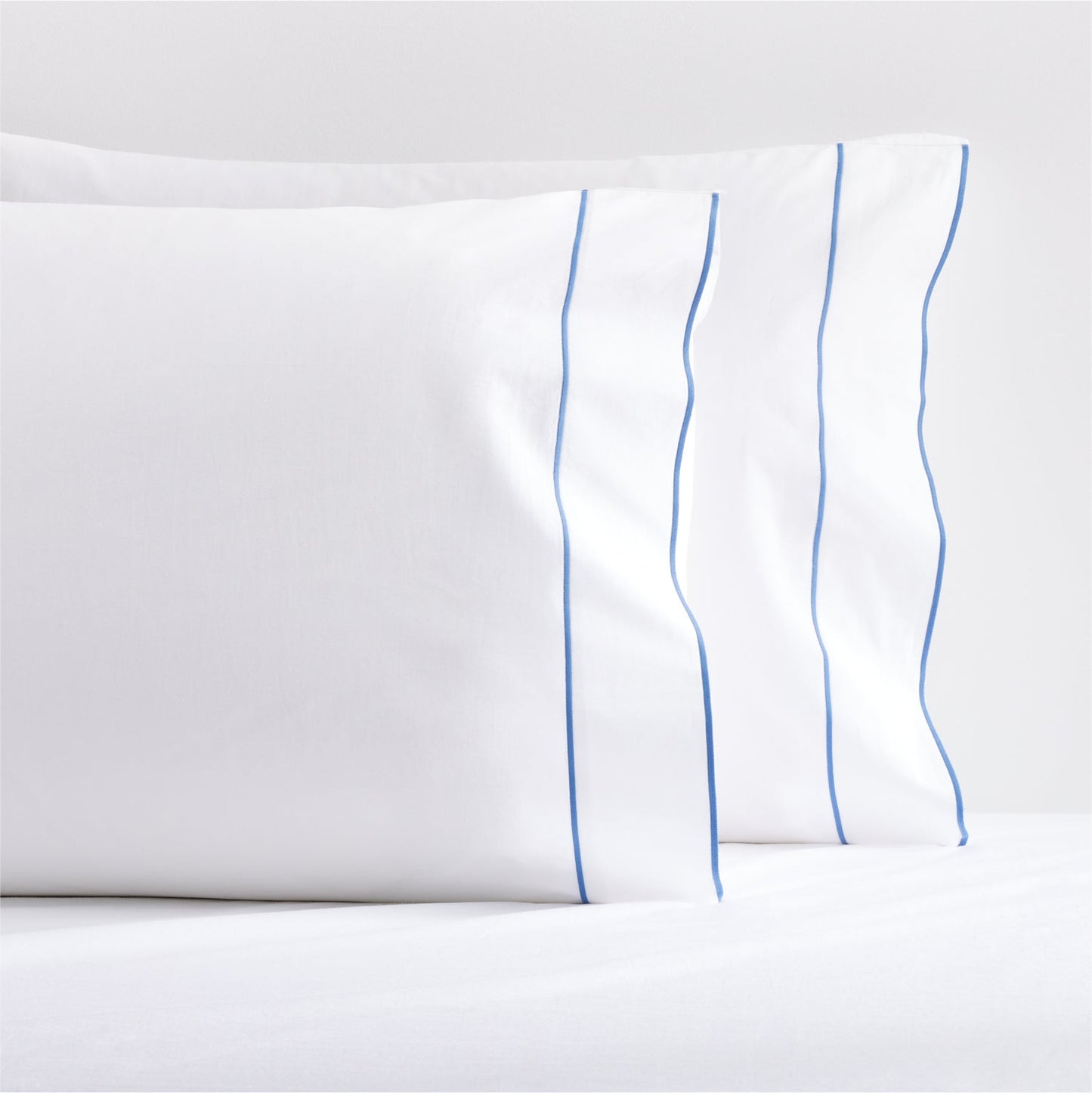 Blue Border Satin Stitch Percale Sheet Set