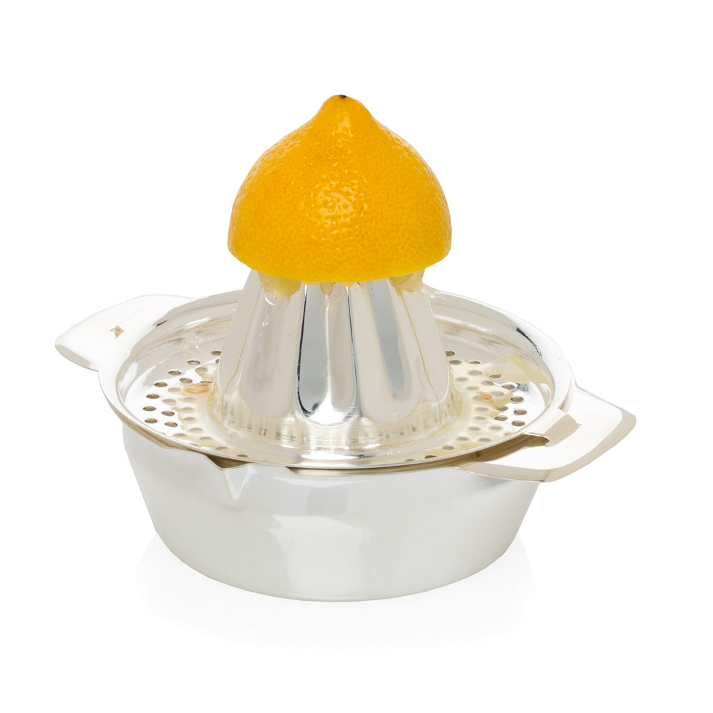 lemon juicer with strainer